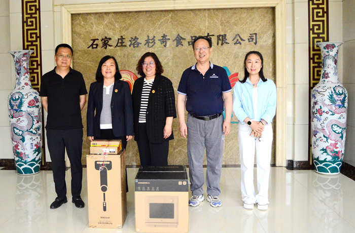 情系勞模送溫暖  關(guān)愛慰問暖人心